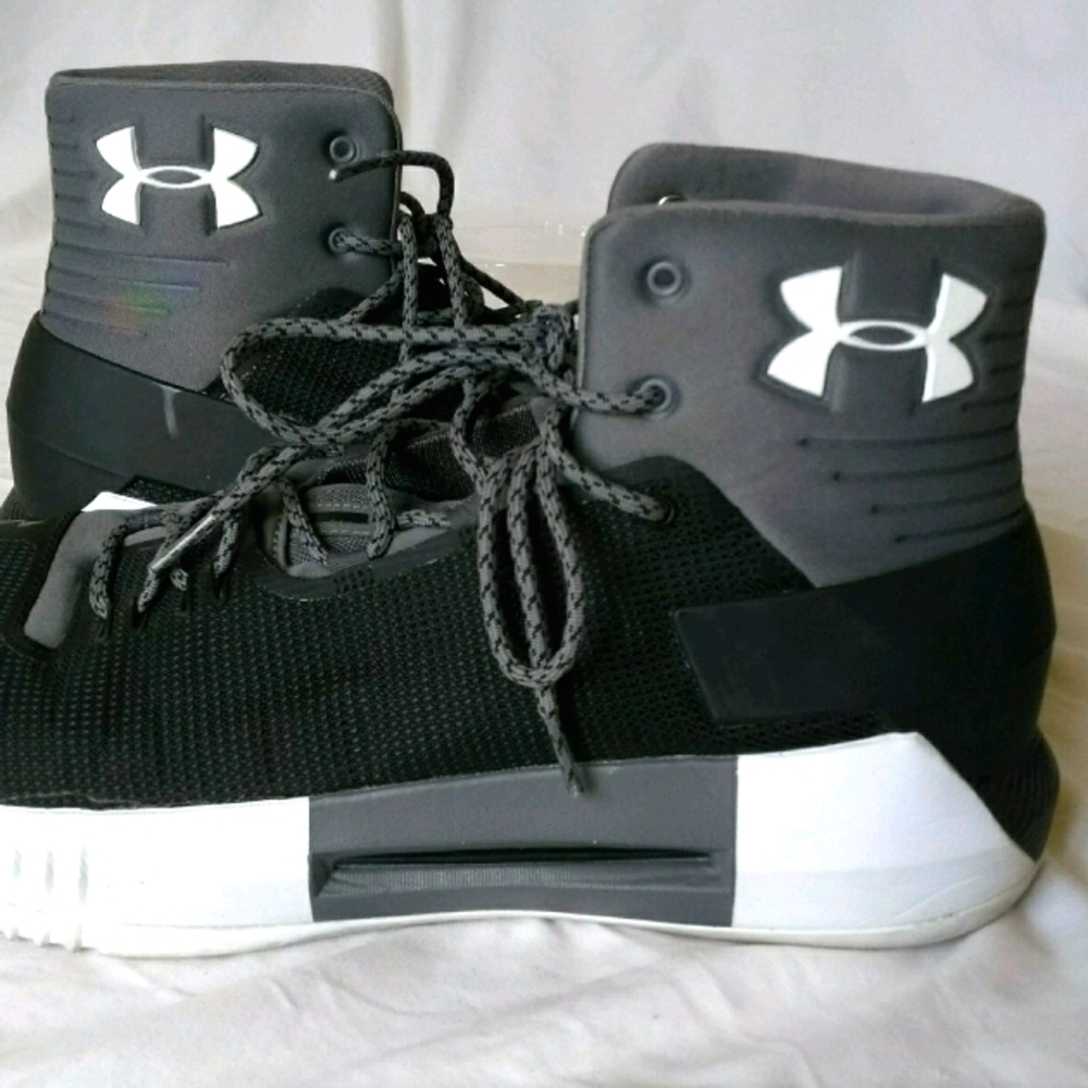 Under Armour High-Top Athletic Shoes. Size 13.